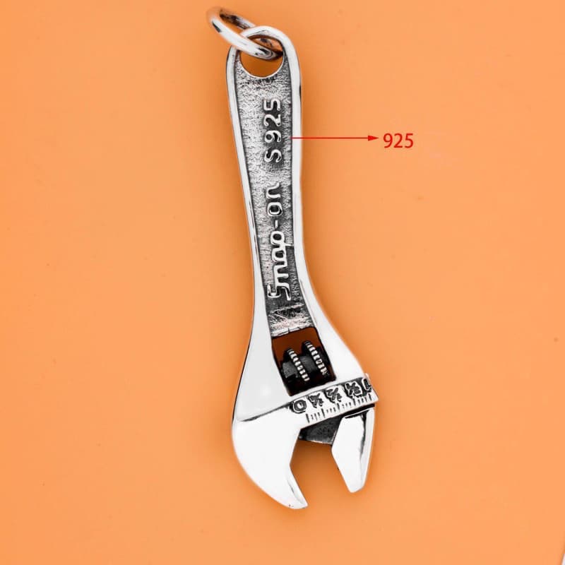 Pendentif Steampunk - Silver Wrench-Passion Steampunk